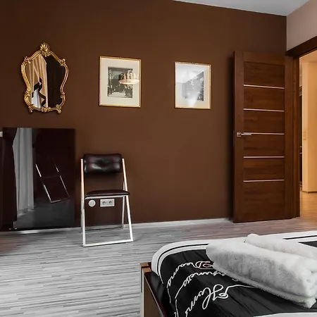Apartament Echodom Szlak 77 *
